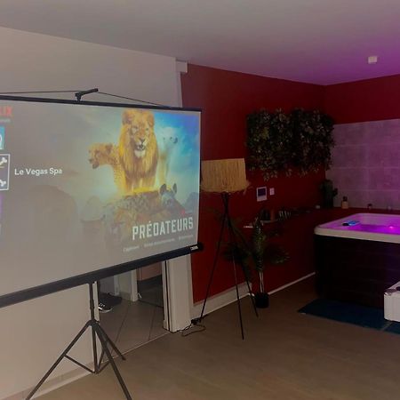 House Of Spa Privatif - Jaccuzi Et Sauna リヴリー・ガルガン エクステリア 写真