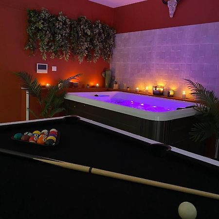 House Of Spa Privatif - Jaccuzi Et Sauna リヴリー・ガルガン エクステリア 写真